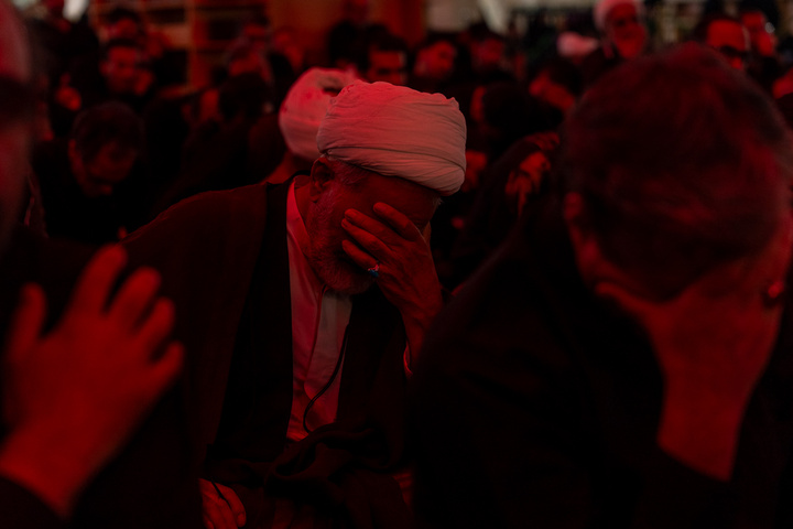 عزاداری زائران حرم حضرت معصومه (س) در شام غریبان امام حسین (ع)