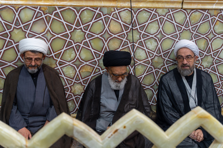 عزاداری زائران حرم حضرت معصومه (س) در شام غریبان امام حسین (ع)