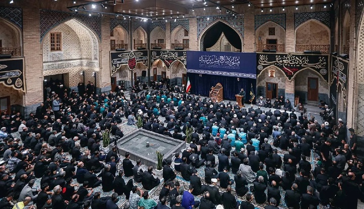 دل‌ها در حسینیه ایران به کربلا پیوند می‌خورد