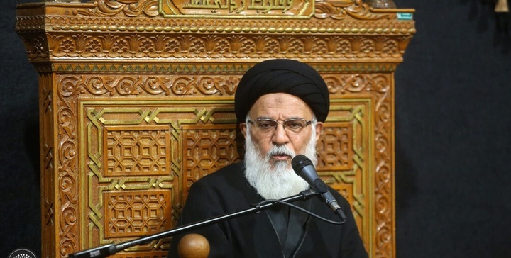 سردار ایزدی پرچمدار مقاومت در برابر توسعه‌فروشی غرب بود