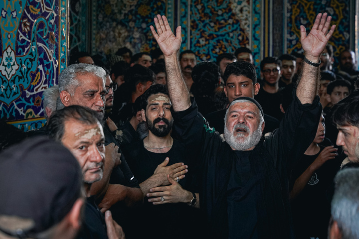 عزاداری روز عاشورای حسینی در حرم مطهر رضوی