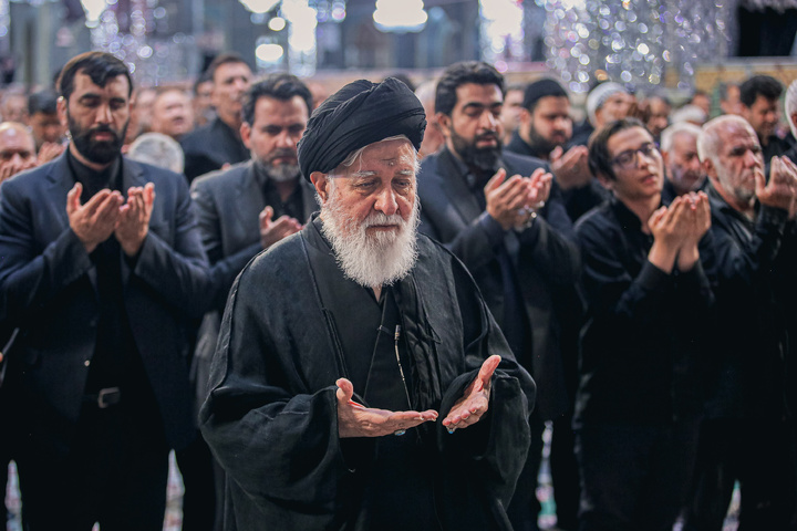 عزاداری روز عاشورای حسینی در حرم مطهر رضوی