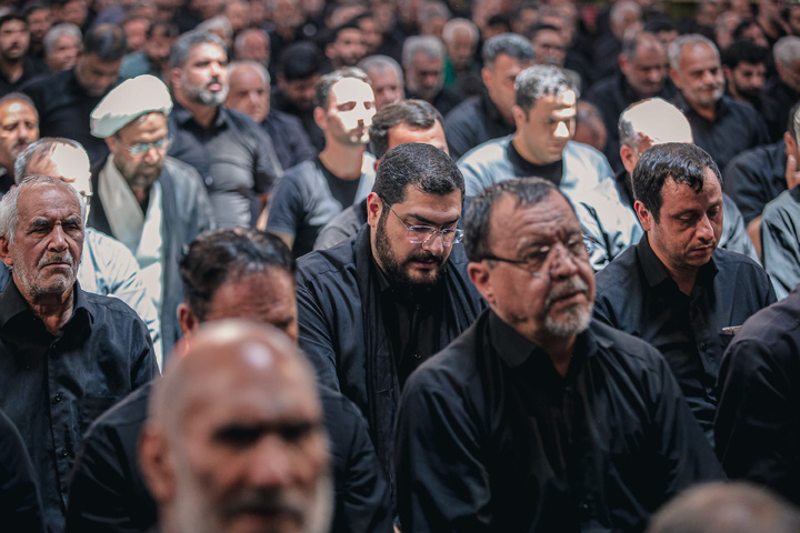 عزاداری روز عاشورای حسینی در حرم مطهر رضوی