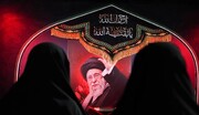 اینجا اشک‌ها قرآن می‌خوانند