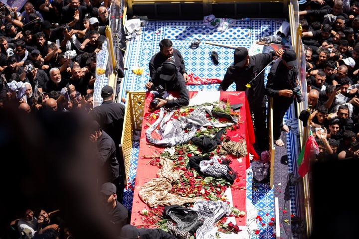 تشییع باشکوه رهبر شهید انقلاب در نجف اشرف