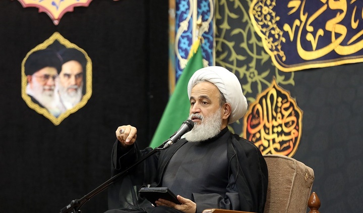 محبت مردم به ولایت از زرادخانه موشکی ما قوی‌تر است