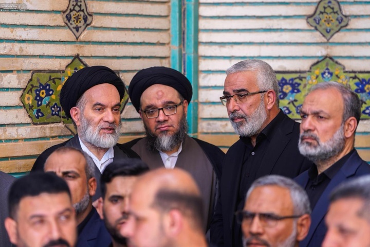 وداع عاشقان با پیکر مطهر رهبر شهید انقلاب در حریم علوی