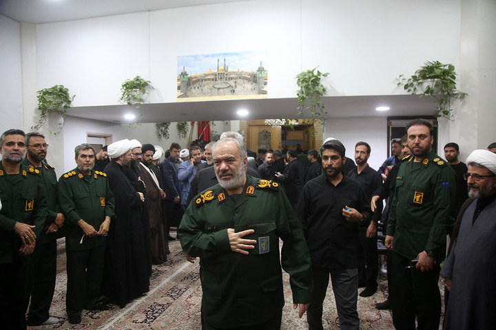 بزرگداشت حضرت آیت الله العظمی امام خامنه‌ای شهید در حرم حضرت معصومه (س)