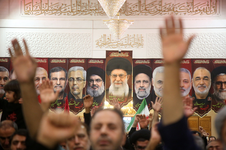 بزرگداشت حضرت آیت الله العظمی امام خامنه‌ای شهید در حرم حضرت معصومه (س)