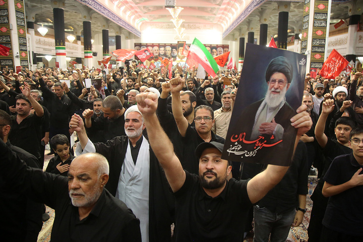 بزرگداشت حضرت آیت الله العظمی امام خامنه‌ای شهید در حرم حضرت معصومه (س)
