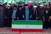 آخرین نماز بر پیکر مطهر رهبر شهید انقلاب در حرم مطهر رضوی اقامه شد