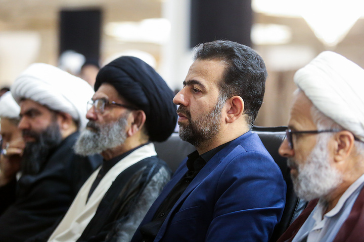 سومین شب بزرگداشت رهبر شهید انقلاب در حرم کریمه اهل‌بیت(س)