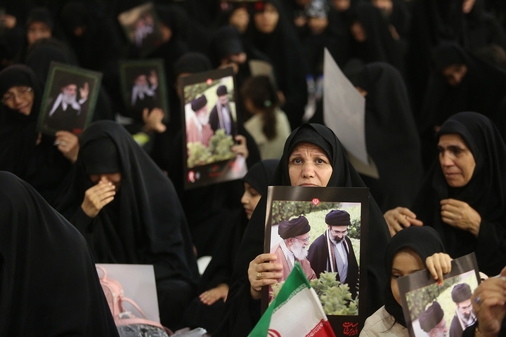 بزرگداشت رهبر شهید انقلاب از سوی قوای سه‌گانه در حرم بانوی کرامت