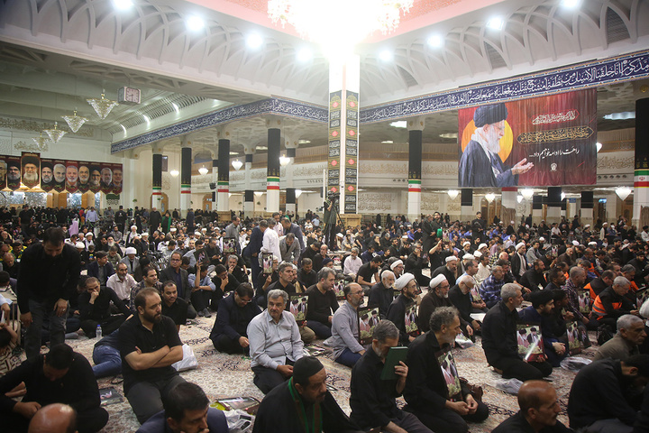 بزرگداشت رهبر شهید انقلاب از سوی قوای سه‌گانه در حرم بانوی کرامت