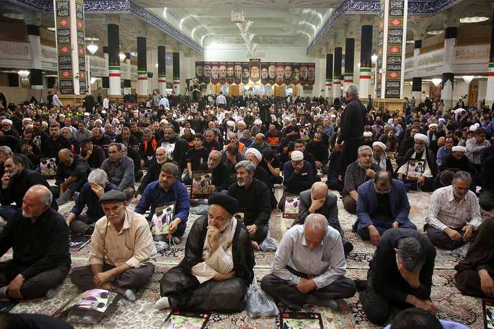 بزرگداشت رهبر شهید انقلاب از سوی قوای سه‌گانه در حرم بانوی کرامت