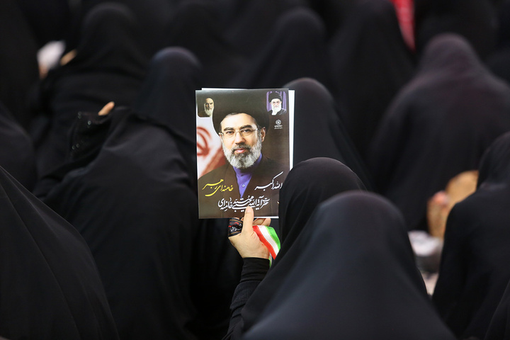 عزاداری بانوان فاطمی در سوگ رهبر شهید ایران