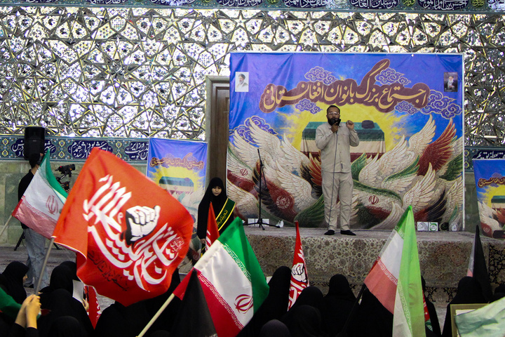 عزاداری بانوان افغانستانی برای قائد شهید امت در حرم بانوی کرامت