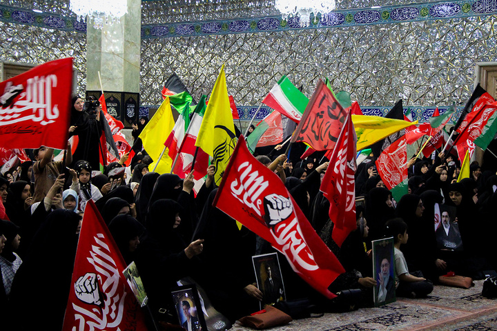 عزاداری بانوان افغانستانی برای قائد شهید امت در حرم بانوی کرامت
