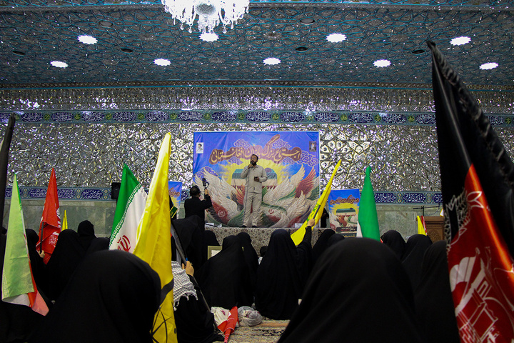 عزاداری بانوان افغانستانی برای قائد شهید امت در حرم بانوی کرامت