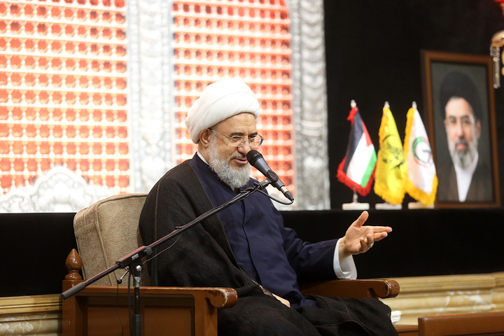 بزرگداشت آقای شهید ایران از سوی نهادهای بین المللی قم در حرم بانوی کرامت