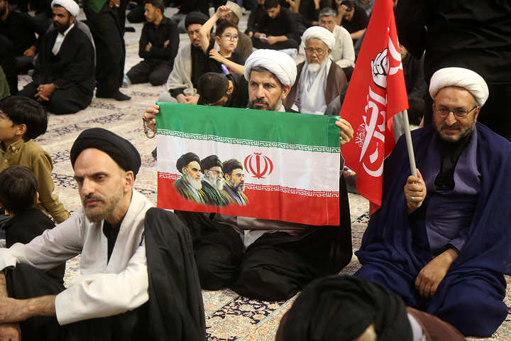 بزرگداشت آقای شهید ایران از سوی نهادهای بین المللی قم در حرم بانوی کرامت