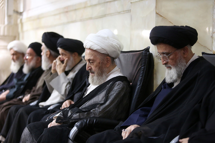 بزرگداشت رهبر شهید از سوی آیت‌الله سبحانی در حرم بانوی کرامت
