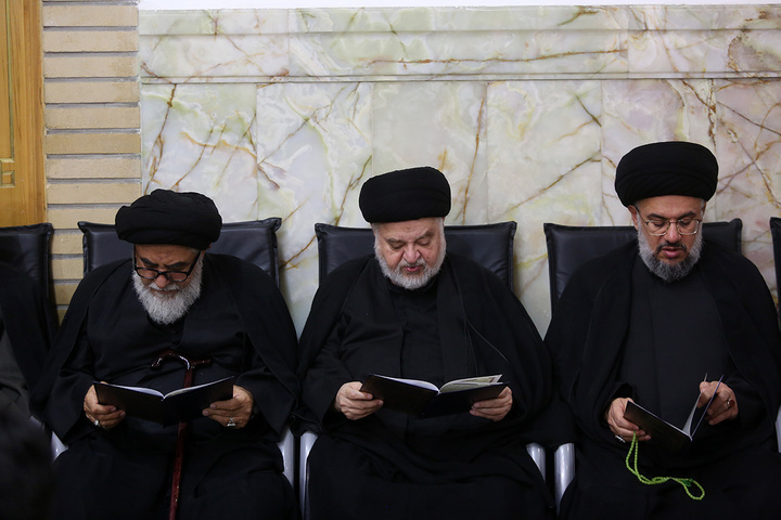 بزرگداشت رهبر شهید از سوی آیت‌الله سبحانی در حرم بانوی کرامت