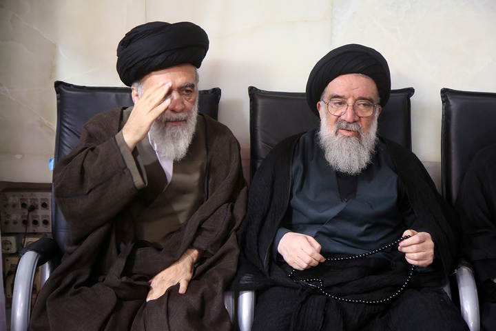 بزرگداشت رهبر شهید از سوی آیت‌الله سبحانی در حرم بانوی کرامت