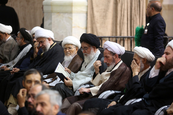 بزرگداشت رهبر شهید از سوی آیت‌الله سبحانی در حرم بانوی کرامت