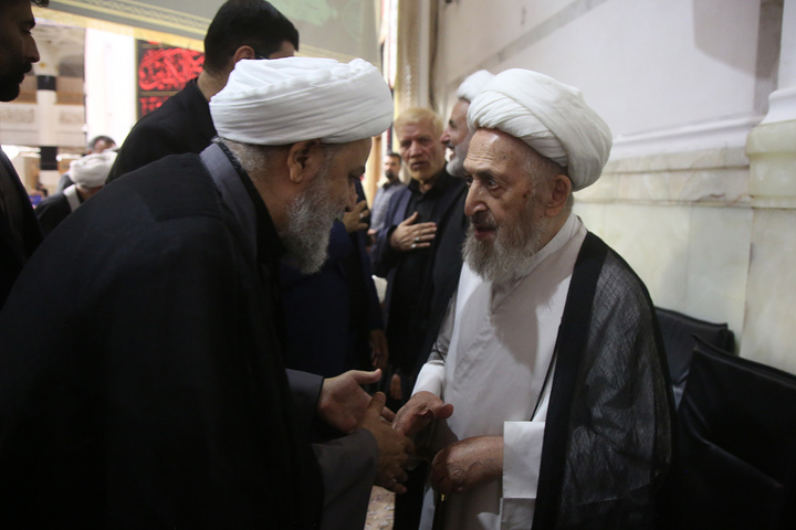 بزرگداشت رهبر شهید از سوی آیت‌الله سبحانی در حرم بانوی کرامت