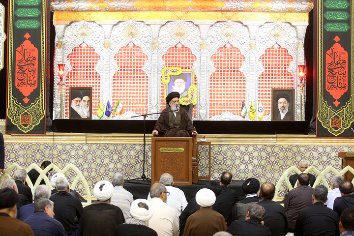 بزرگداشت رهبر شهید از سوی آیت‌الله سبحانی در حرم بانوی کرامت
