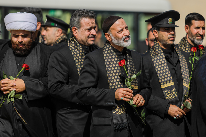 حضور خدام حرم مطهر رضوی در یادمان شهدای مقاومت در بغداد