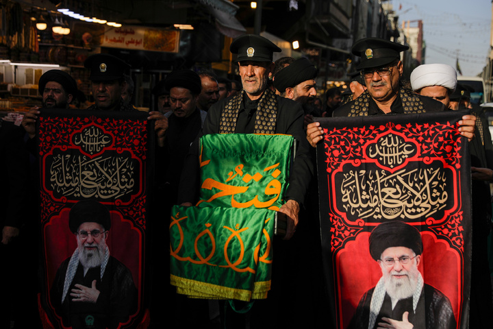 تشرف کاروان خدام حرم امام رضا علیه‌السلام به حرم امامین کاظمین