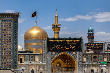 کتیبه‌آرایی حرم مطهر رضوی در آستانه دهه پایانی ماه صفر