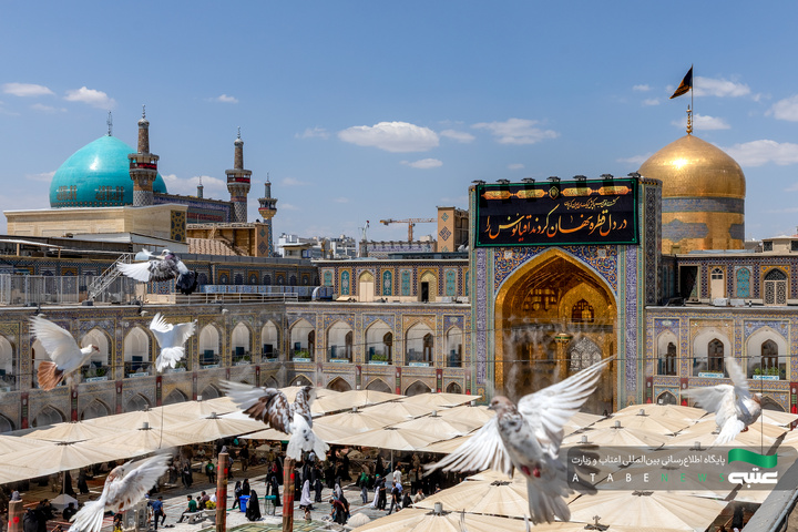 کتیبه‌آرایی حرم مطهر رضوی در آستانه دهه پایانی ماه صفر