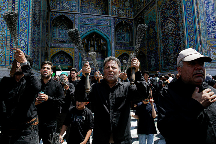 حرم مطهر رضوی در روز شهادت پیامبر اکرم و امام حسن مجتبی علیهم‌السلام