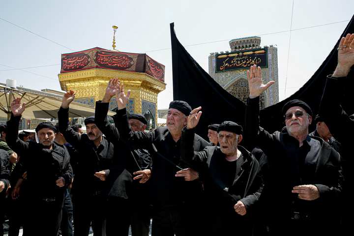 حرم مطهر رضوی در روز شهادت پیامبر اکرم و امام حسن مجتبی علیهم‌السلام