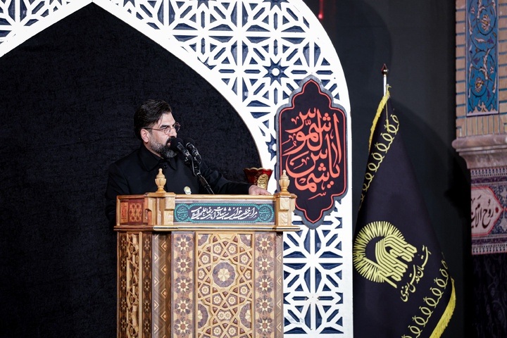 آیین خطبه‌خوانی شب شهادت امام رضا علیه‌السلام در حرم مطهر رضوی