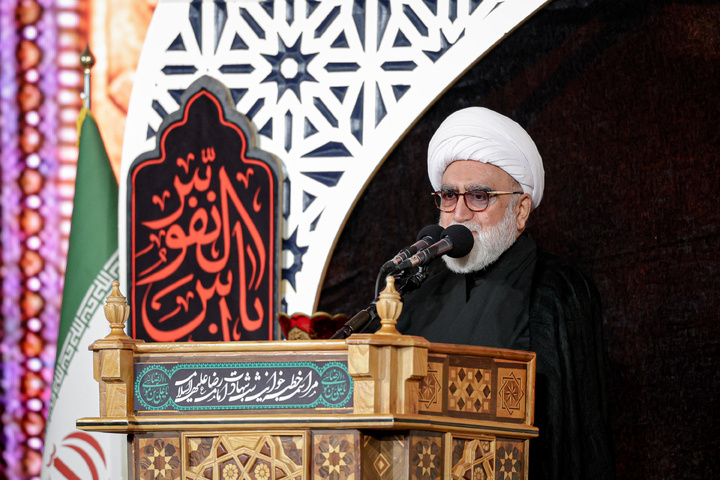 آیین خطبه‌خوانی شب شهادت امام رضا علیه‌السلام در حرم مطهر رضوی