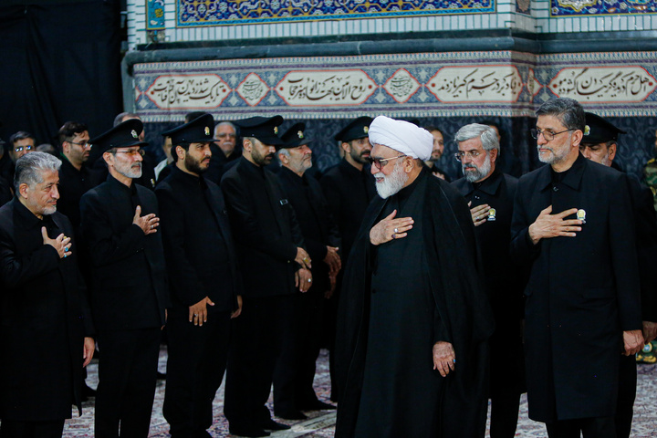 آیین خطبه‌خوانی شب شهادت امام رضا علیه‌السلام در حرم مطهر رضوی