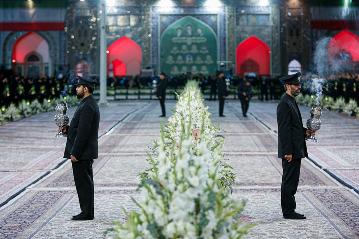 آیین خطبه‌خوانی شب شهادت امام رضا علیه‌السلام در حرم مطهر رضوی
