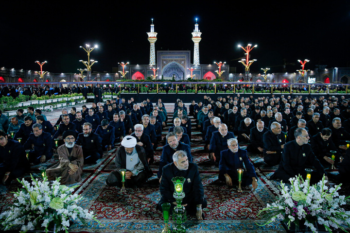 آیین خطبه‌خوانی شب شهادت امام رضا علیه‌السلام در حرم مطهر رضوی