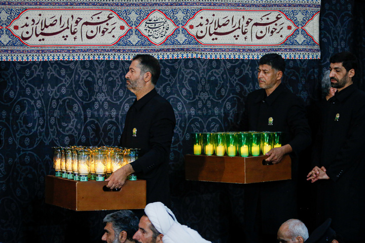 آیین خطبه‌خوانی شب شهادت امام رضا علیه‌السلام در حرم مطهر رضوی