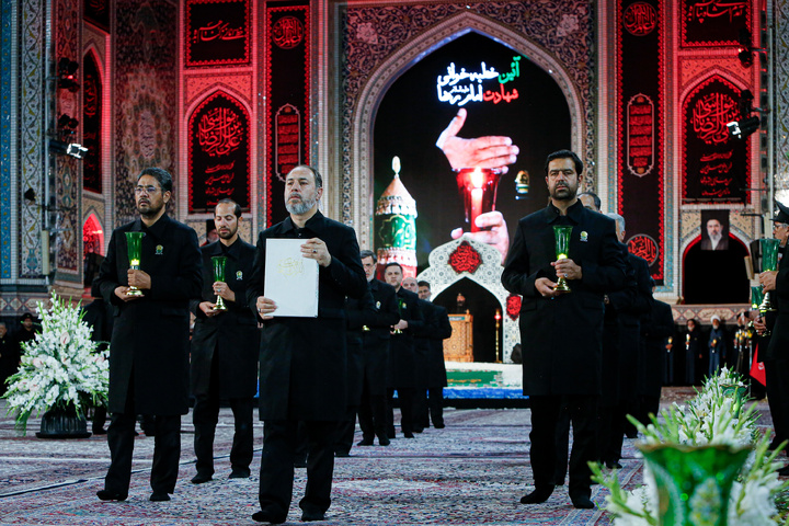 آیین خطبه‌خوانی شب شهادت امام رضا علیه‌السلام در حرم مطهر رضوی