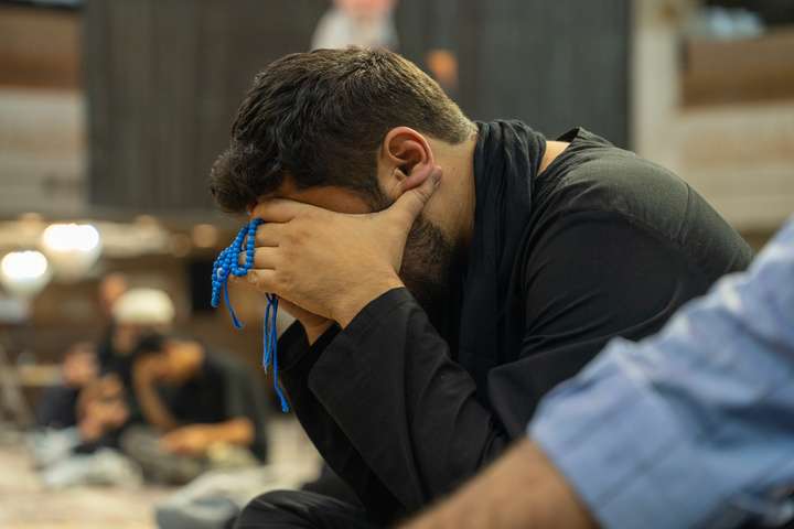 قرائت زیارت حضرت رسول(ص) از بعید در حرم حضرت معصومه(س)
