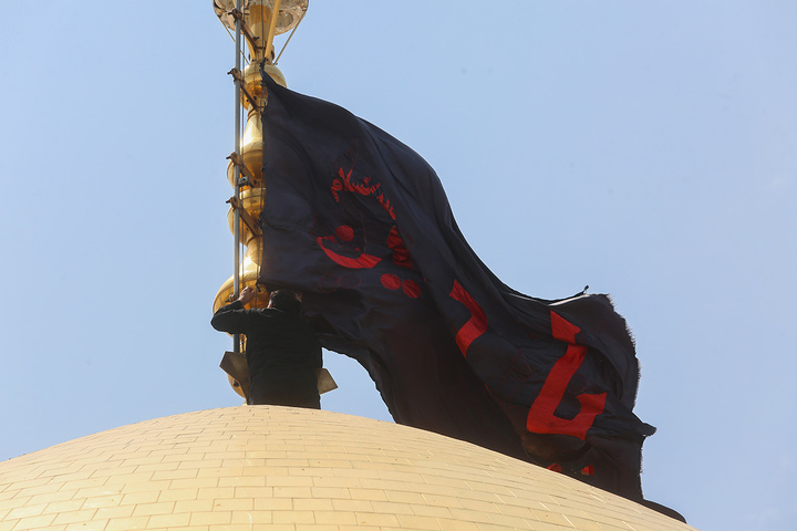 پرچم گنبد منور بانوی کرامت سبز شد
