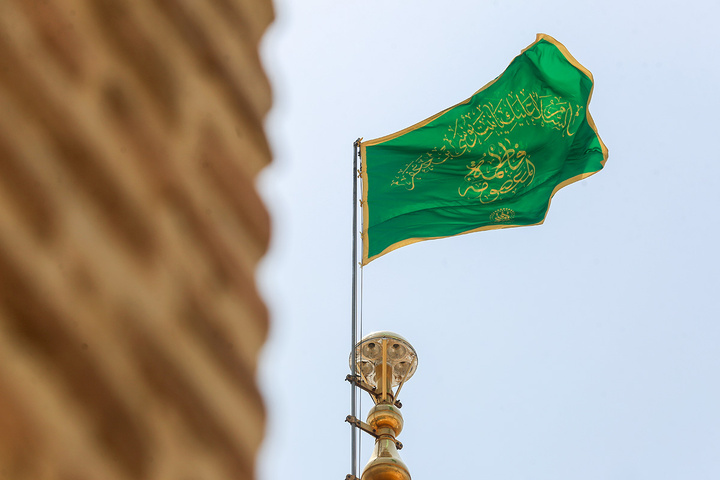 پرچم گنبد منور بانوی کرامت سبز شد