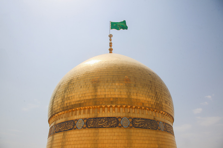 پرچم گنبد منور بانوی کرامت سبز شد