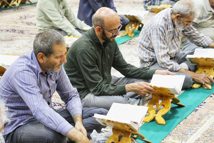 نخستین کرسی تلاوت فاطمی ماه ربیع‌الاول در حرم بانوی کرامت برگزار شد