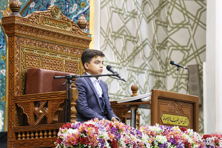 نخستین کرسی تلاوت فاطمی ماه ربیع‌الاول در حرم بانوی کرامت برگزار شد
